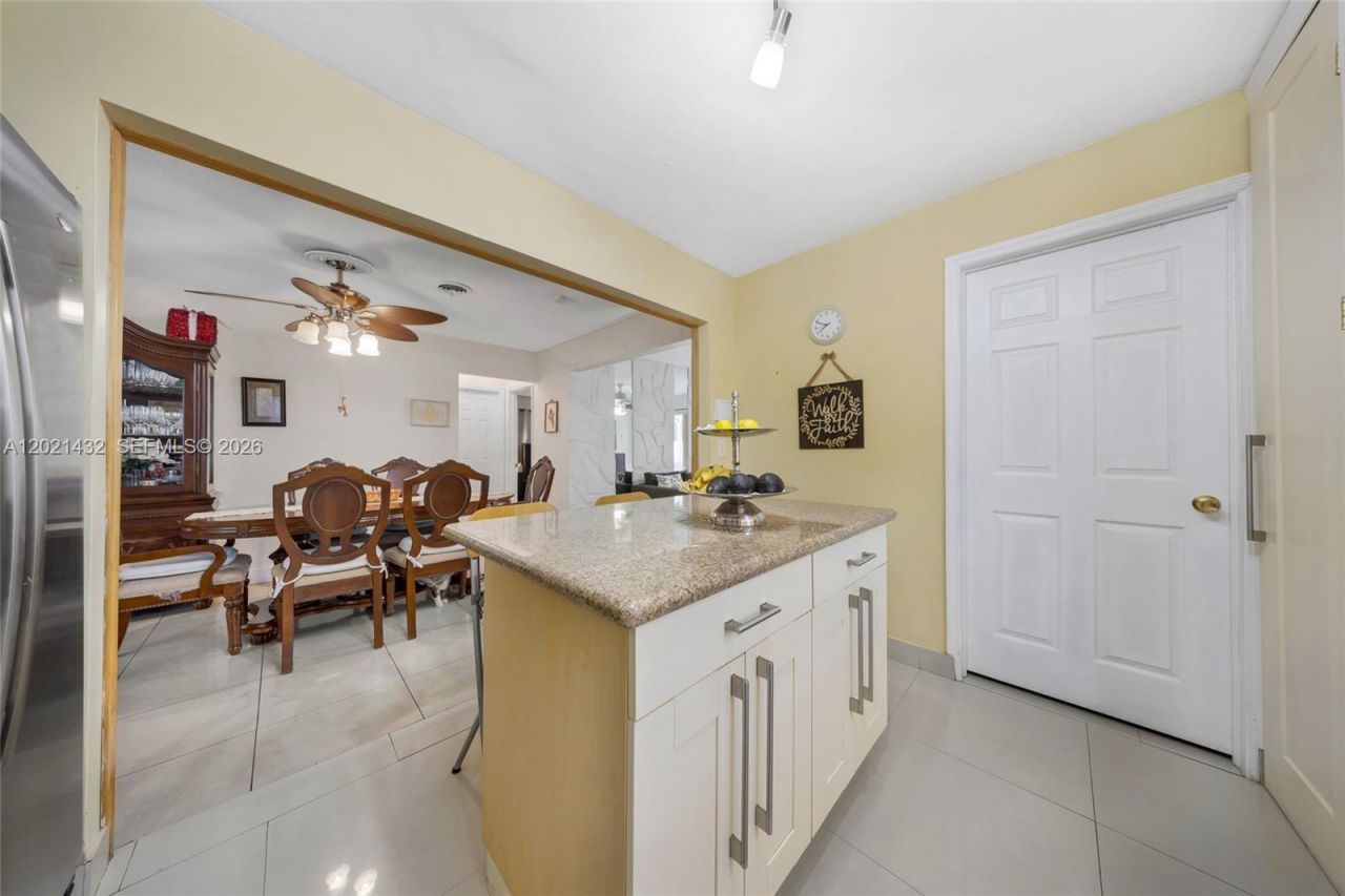 304 SW 68th Ave , Pembroke Pines, FL 33023 Photo