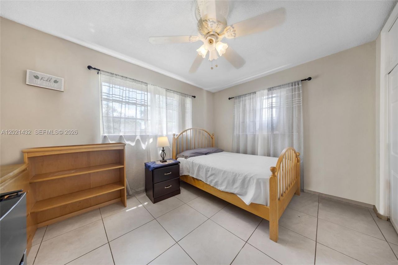 304 SW 68th Ave , Pembroke Pines, FL 33023 Photo