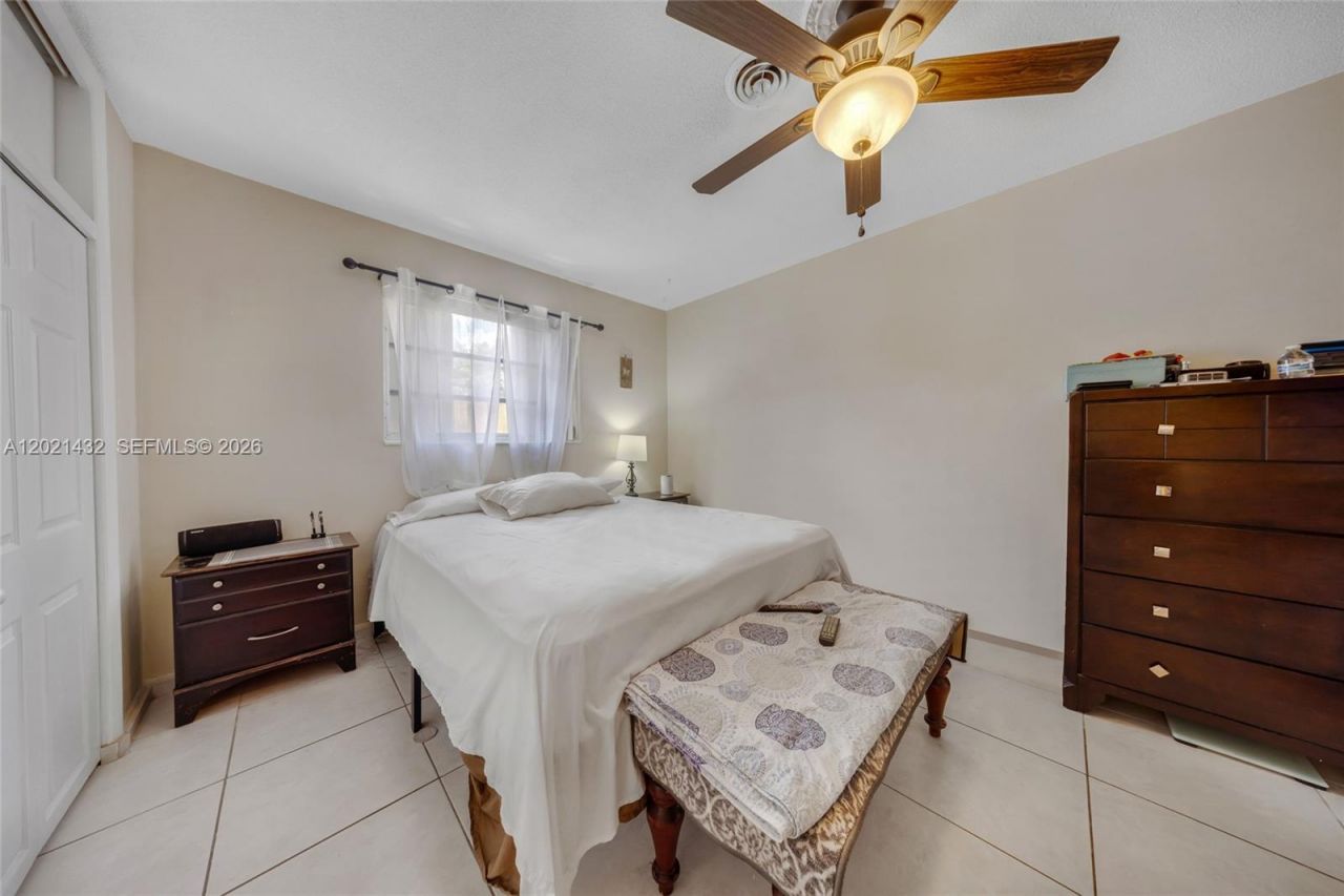 304 SW 68th Ave , Pembroke Pines, FL 33023 Photo