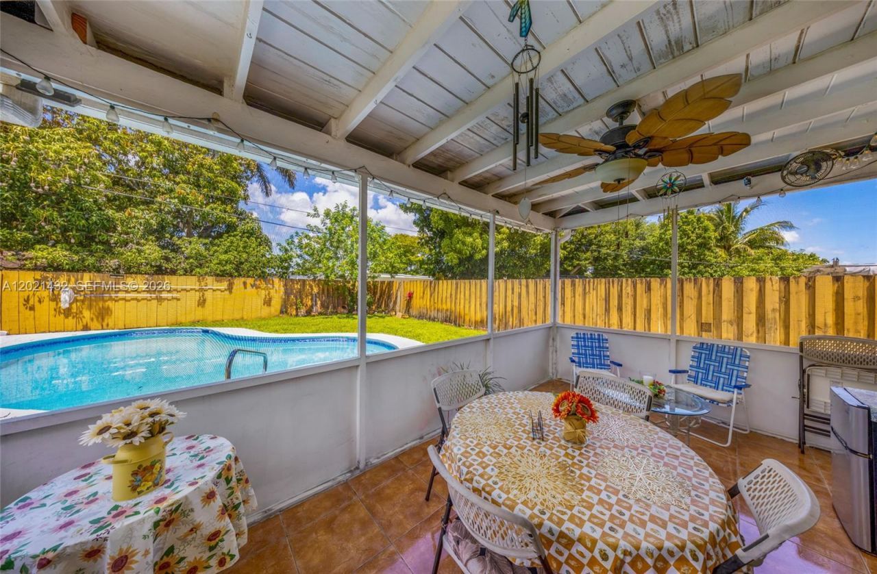 304 SW 68th Ave , Pembroke Pines, FL 33023 Photo