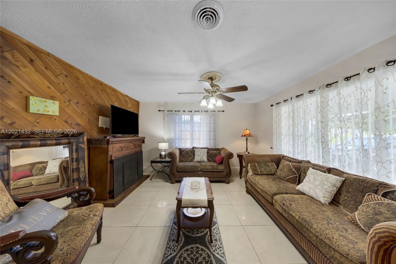 304 SW 68th Ave , Pembroke Pines, FL 33023 Photo