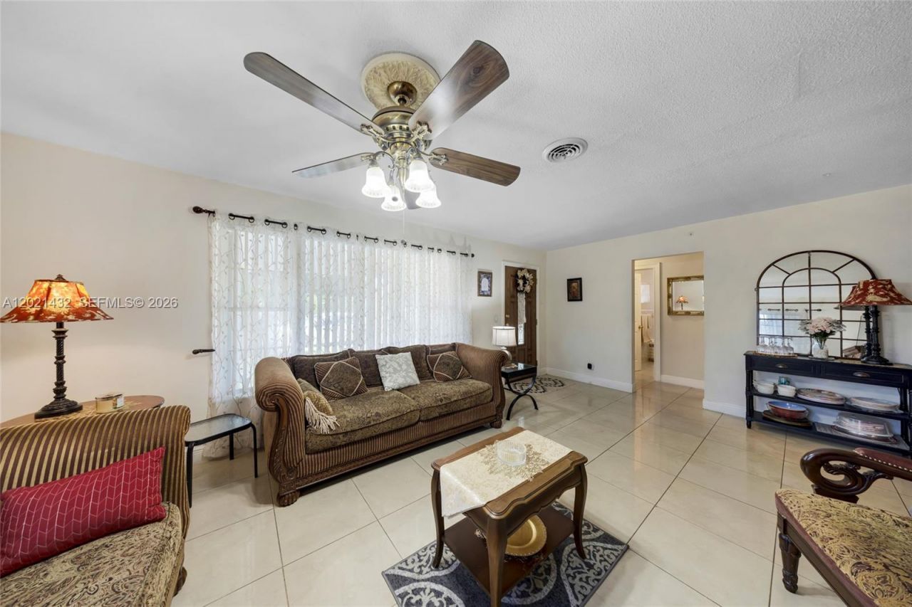 304 SW 68th Ave , Pembroke Pines, FL 33023 Photo