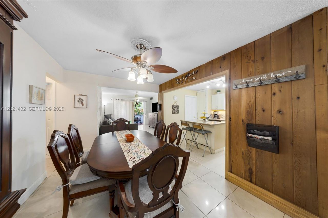 304 SW 68th Ave , Pembroke Pines, FL 33023 Photo