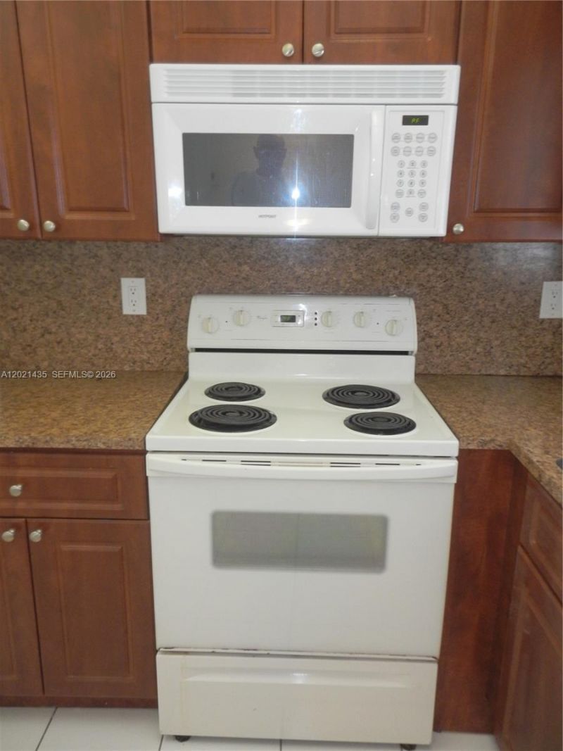 6020 Shakerwood Cir, Unit 105, Tamarac, FL 33319 Photo