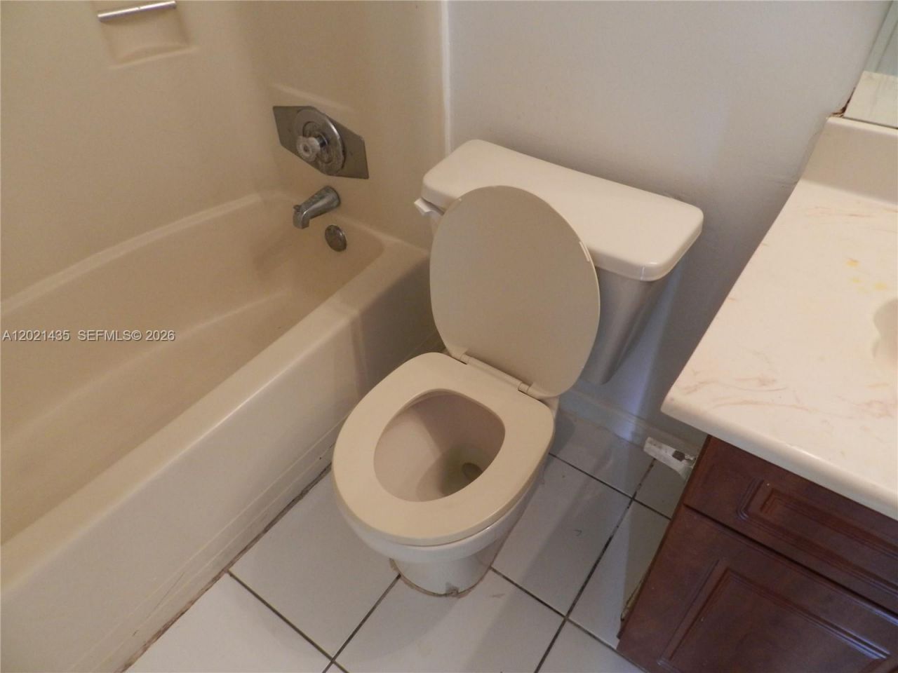 6020 Shakerwood Cir, Unit 105, Tamarac, FL 33319 Photo