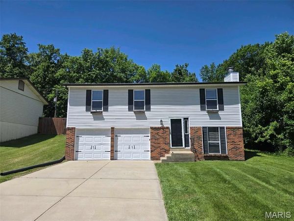 21 Oak Bend Lane , St Peters, MO 63376