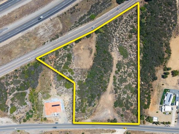 196 ARNOLD WAY, Alpine, CA 91901