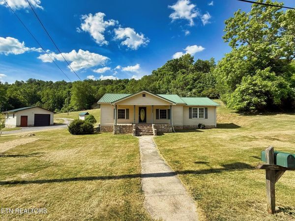 6646 Tennessee 297 , Pioneer, TN 37847