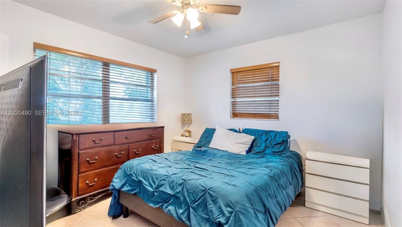 500 NW 96th Ter, Pembroke Pines, FL 33024 Photo