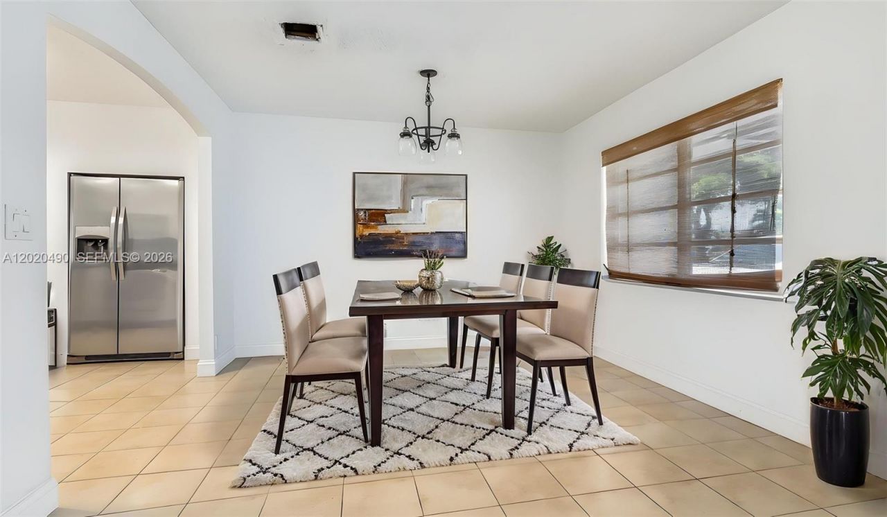 500 NW 96th Ter, Pembroke Pines, FL 33024 Photo