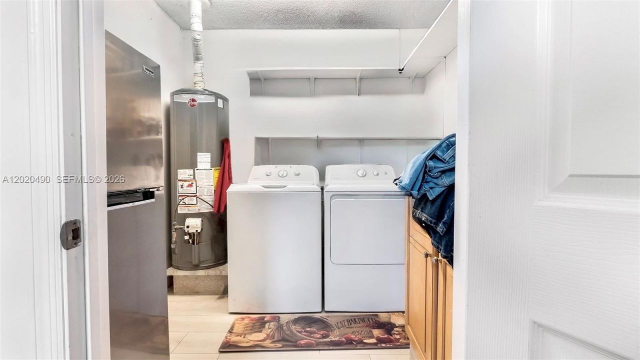 500 NW 96th Ter, Pembroke Pines, FL 33024 Photo