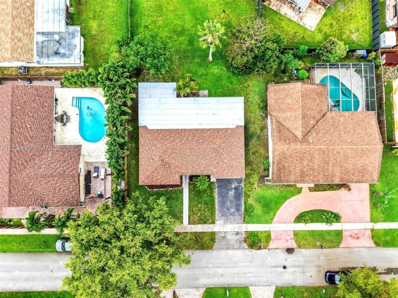 500 NW 96th Ter, Pembroke Pines, FL 33024 Photo