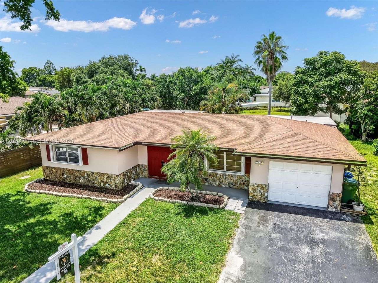 500 NW 96th Ter, Pembroke Pines, FL 33024 Photo