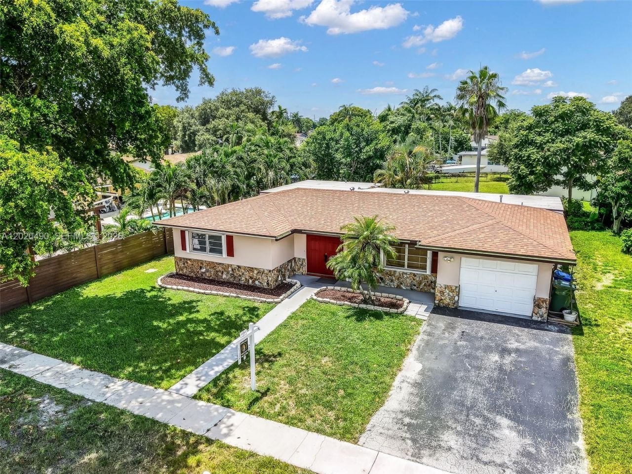 500 NW 96th Ter, Pembroke Pines, FL 33024 Photo
