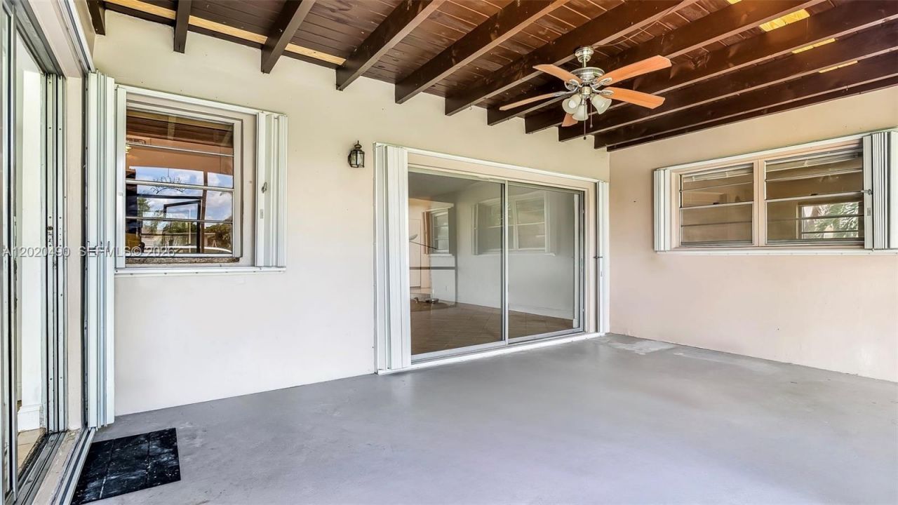 500 NW 96th Ter, Pembroke Pines, FL 33024 Photo