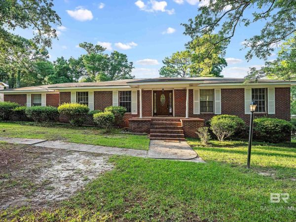 135 Pineridge Road, Daphne, AL 36526