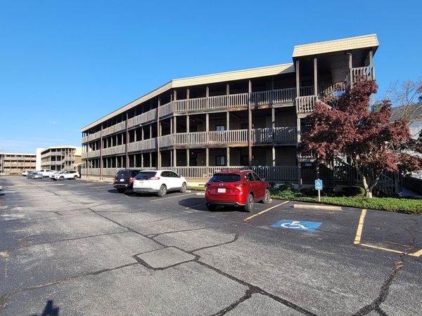313 Lake Place Condo Drive, Elizabethtown, NC 28337