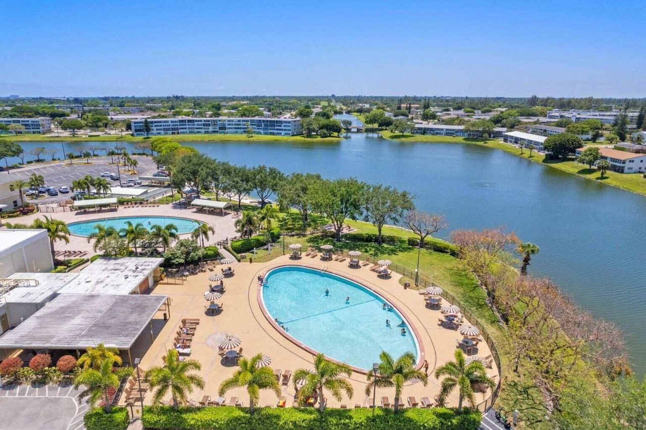 14 Easthampton A, West Palm Beach, FL 33417 Photo