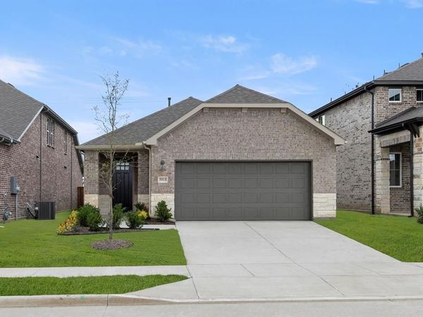 5915 Laurel Lake Lane, Pilot Point, TX 76258