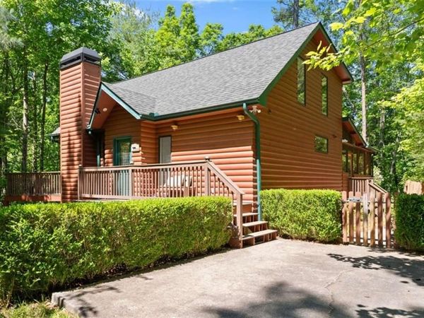 1688 Bahn Innsbruck , Helen, GA 30545