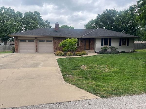 202 N 11th Street, Louisburg, KS 66053