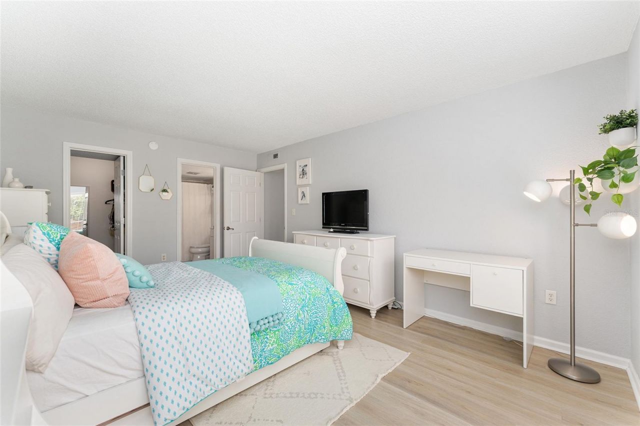 1810 NW 23rd Boulevard , Unit 163, Gainesville, FL 32605 Photo