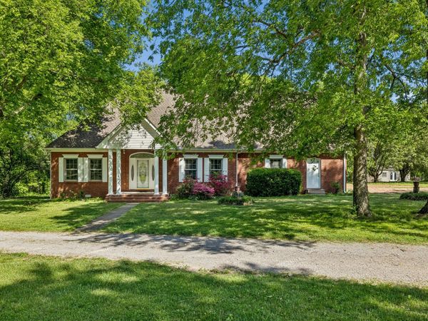 1019 Hilton Ln , Castalian Springs, TN 37031