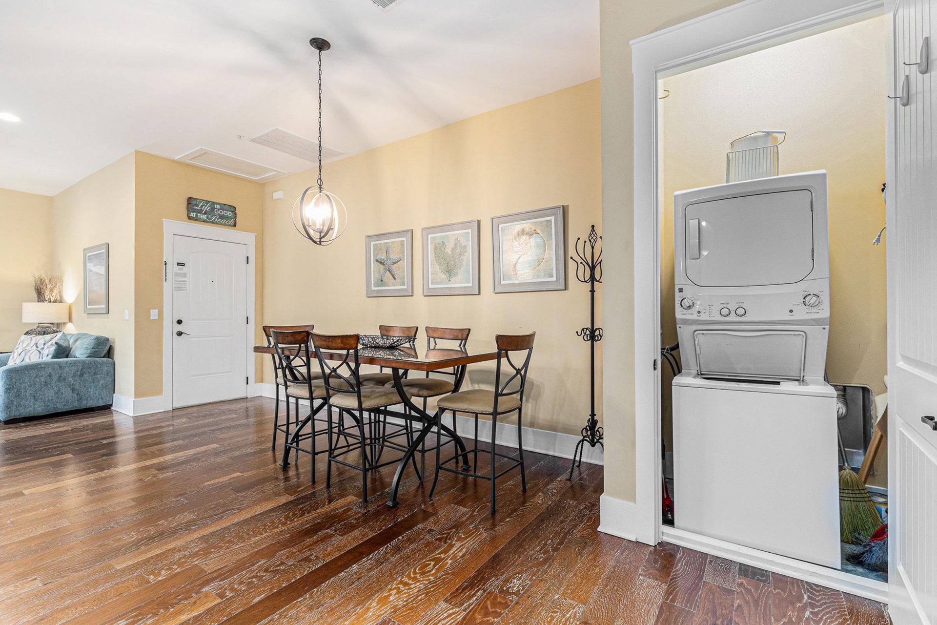 4916 N Market St.  Photo 8