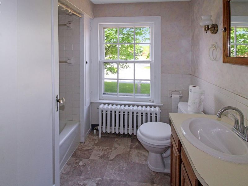 325 Jefferson Street, Port Clinton, OH 43452 Photo 14