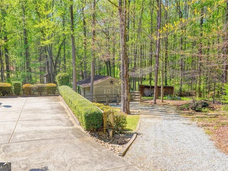 Property Image 100