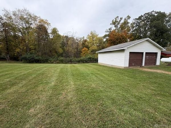 8379 Sagraves Drive, Vandalia, OH 45377