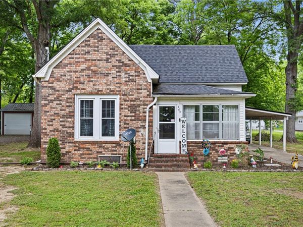 405 NE 3rd Street , Atkins, AR 72823