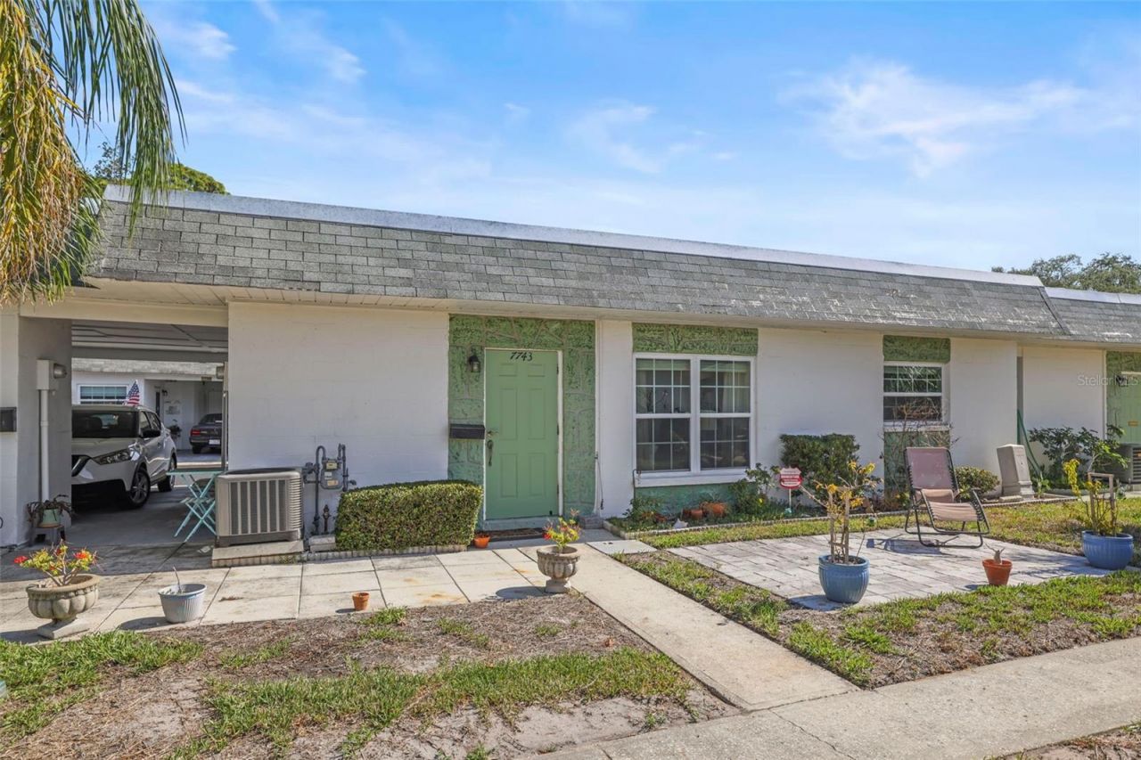 7743 39th Terrace N, Saint Petersburg, FL 33709 Photo