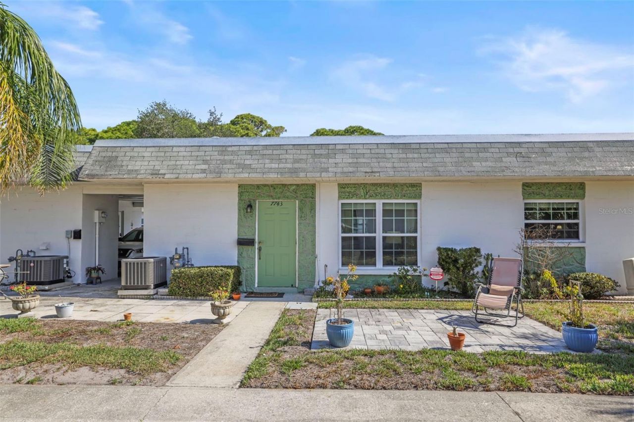 7743 39th Terrace N, Saint Petersburg, FL 33709 Photo