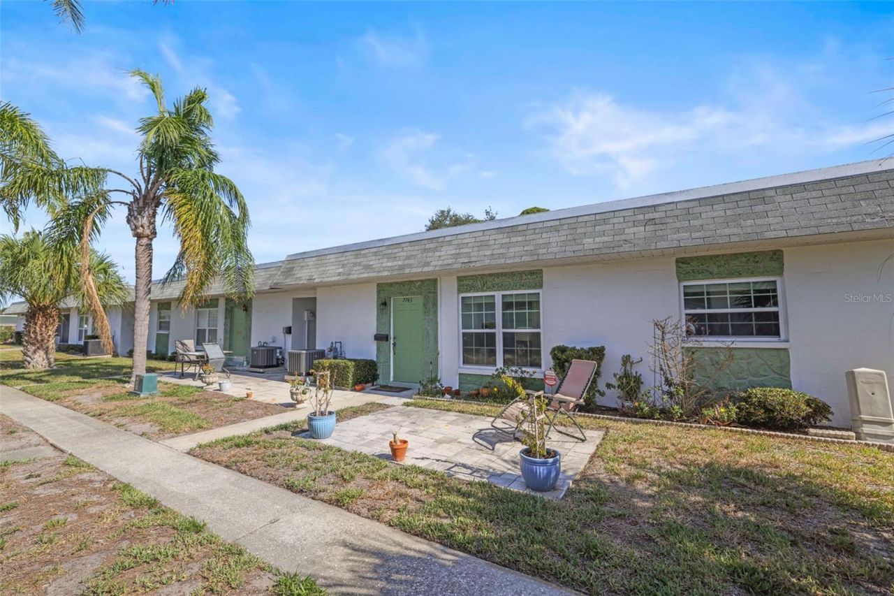 7743 39th Terrace N, Saint Petersburg, FL 33709 Photo