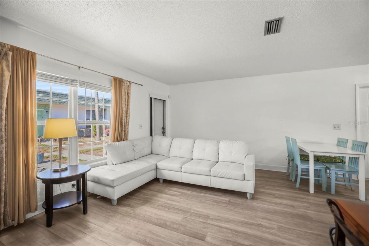 7743 39th Terrace N, Saint Petersburg, FL 33709 Photo