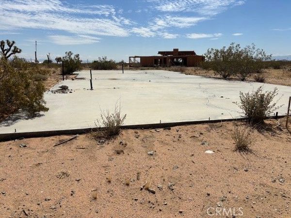 1 Mitch Road, Landers, CA 92284