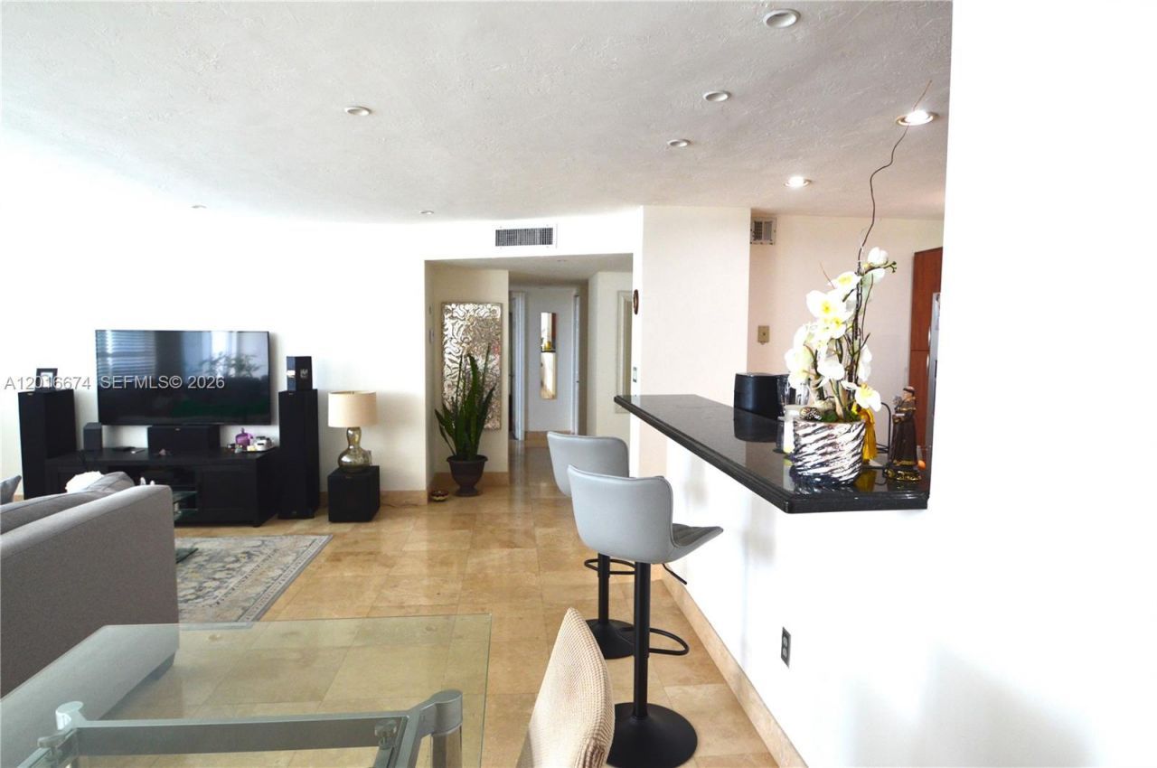2780 NE 183rd St , Unit PH04, Aventura, FL 33160 Photo