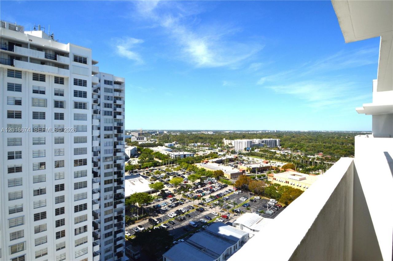 2780 NE 183rd St , Unit PH04, Aventura, FL 33160 Photo