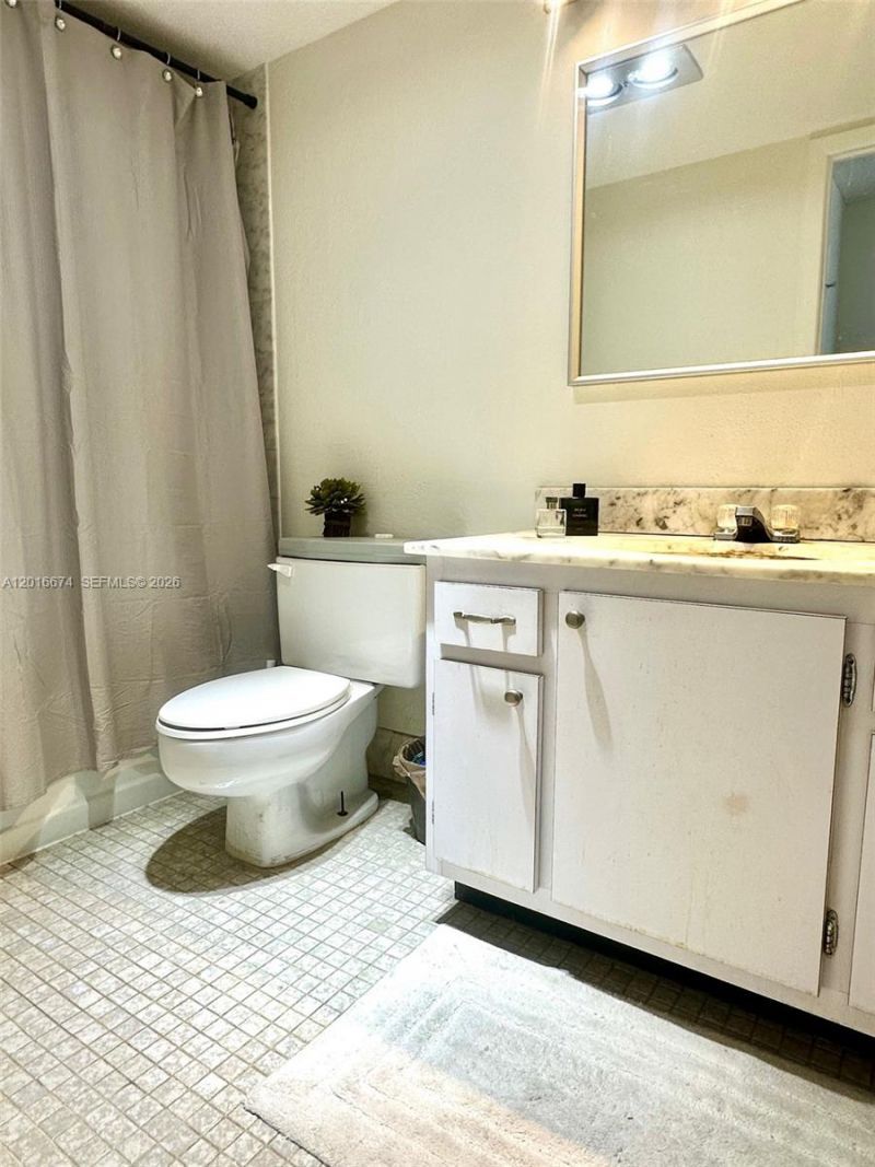 2780 NE 183rd St, Unit PH04, Aventura, FL 33160 Photo