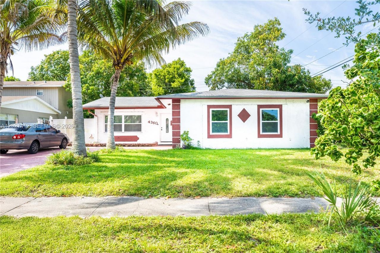 4360 NW 32nd Ct , Lauderdale Lakes, FL 33319 Photo