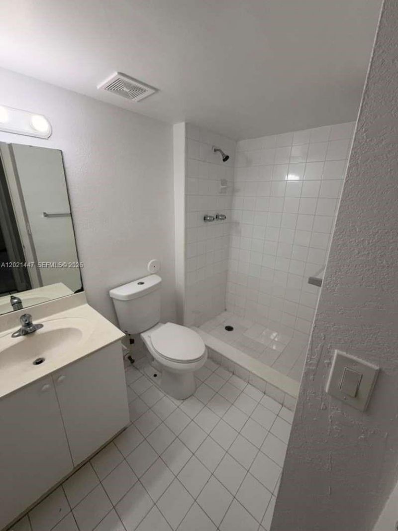 4235 N University Dr , Unit 106, Sunrise, FL 33351 Photo