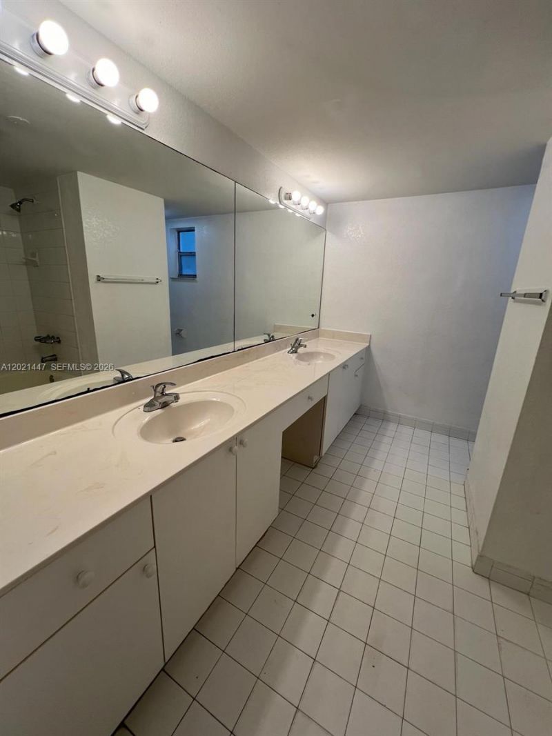 4235 N University Dr , Unit 106, Sunrise, FL 33351 Photo