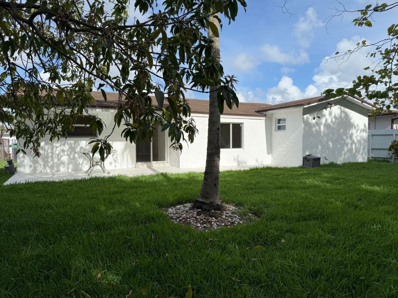 1991 NW 98th Avenue, Sunrise, FL 33322 Photo