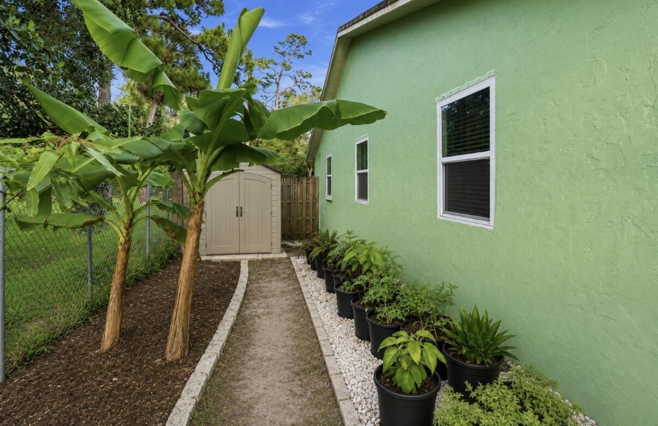 309 Hach Lane, Royal Palm Estates, FL 33415 Photo