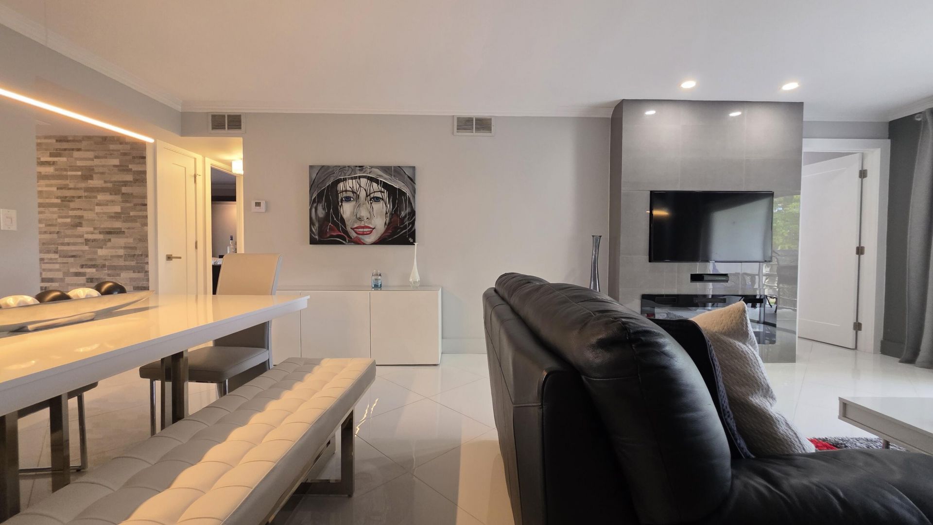 9301 Sunrise Lakes Boulevard, Unit 306, Sunrise, FL 33322 Photo