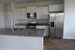 409 Cedarview Road photo 4