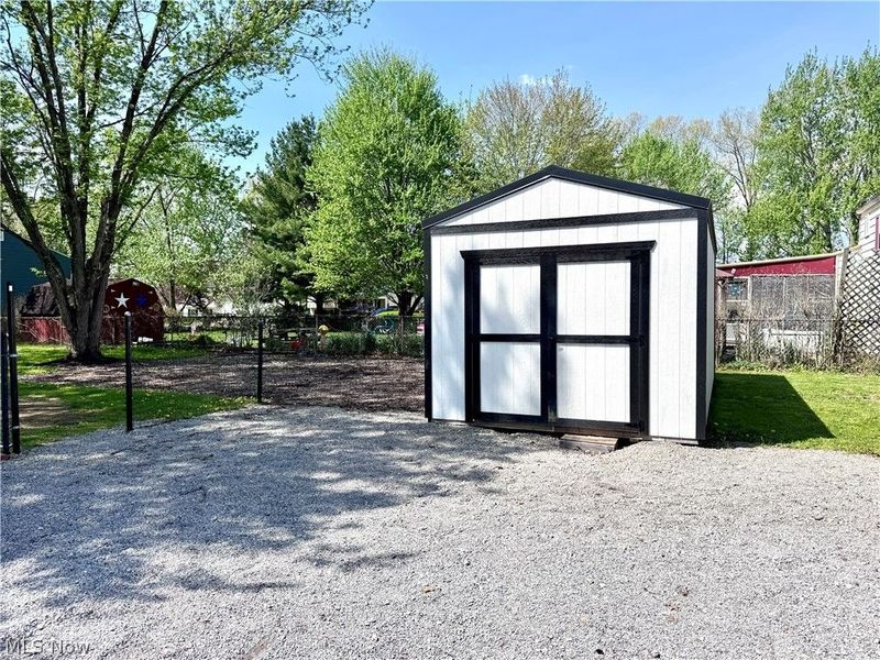 9774 Blanton Drive, Windham, OH 44288 Photo 5