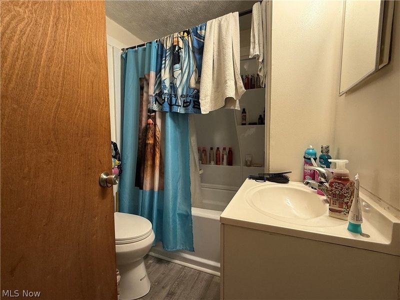 3834 Bosworth Road, Cleveland, OH 44111 Photo 22