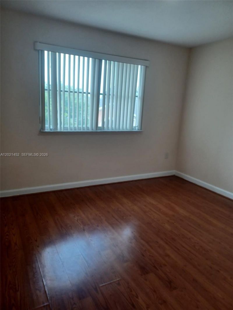 7250 NW 177th St , Unit 211-16, Hialeah, FL 33015 Photo